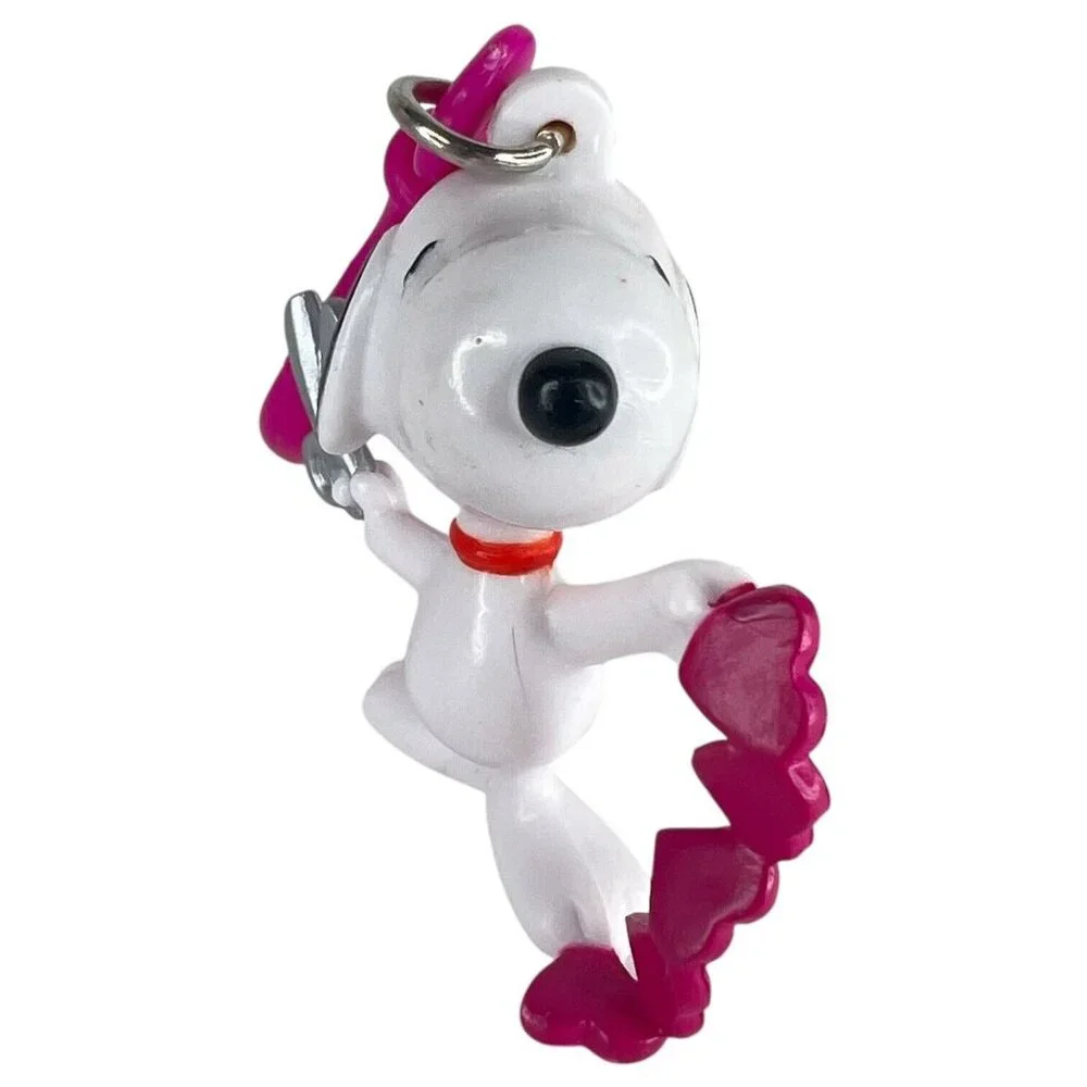 2 Vintage Joe Cool Snoopy Clip On Keychain Valentines Day Cutting‎ Hearts Card